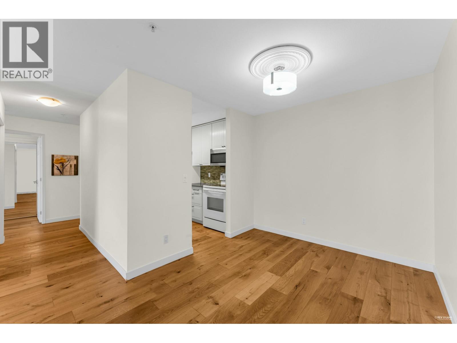 302 4758 53 Street Property Photo 7