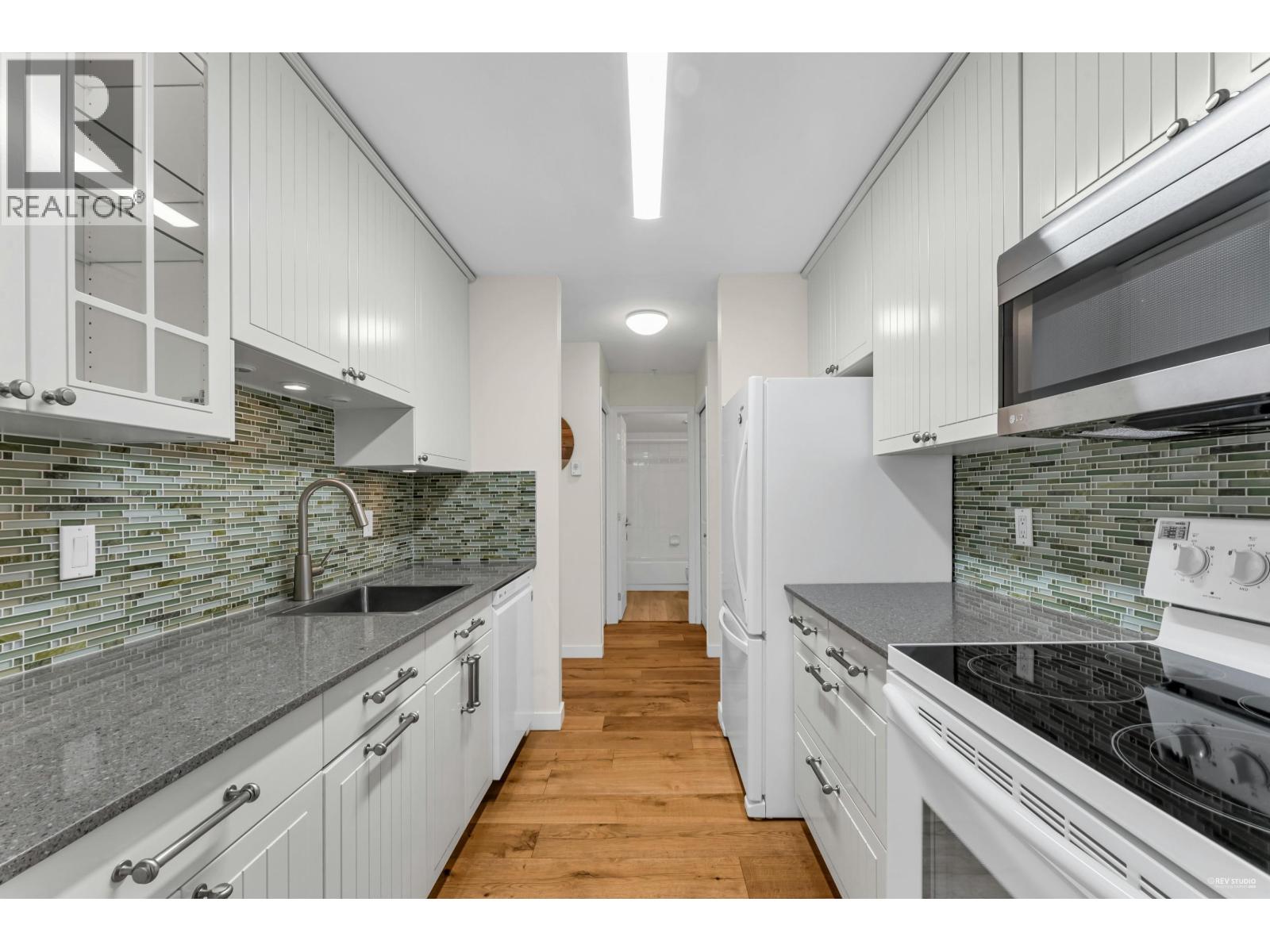 302 4758 53 Street Property Photo 9