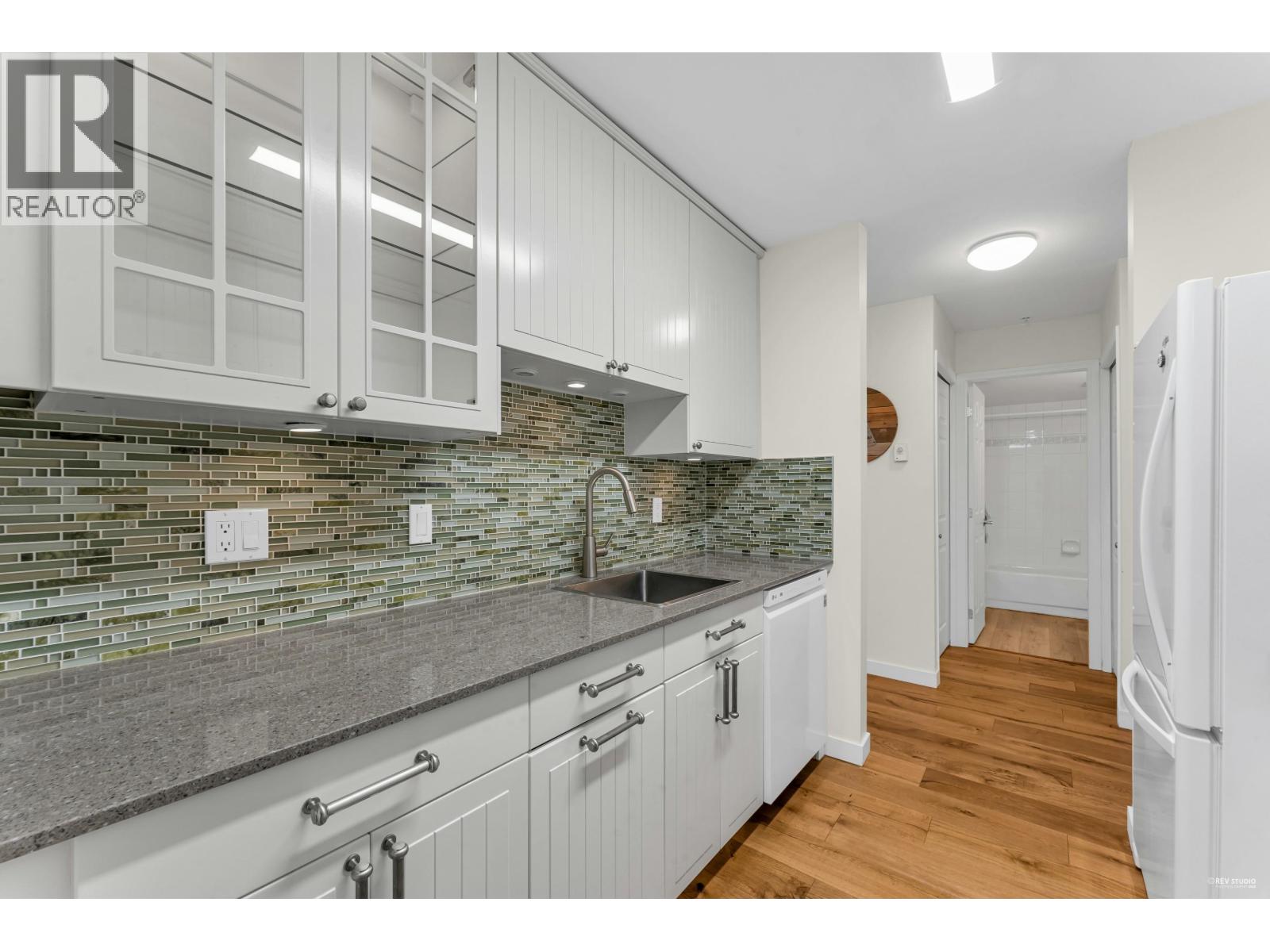 302 4758 53 Street Property Photo 11