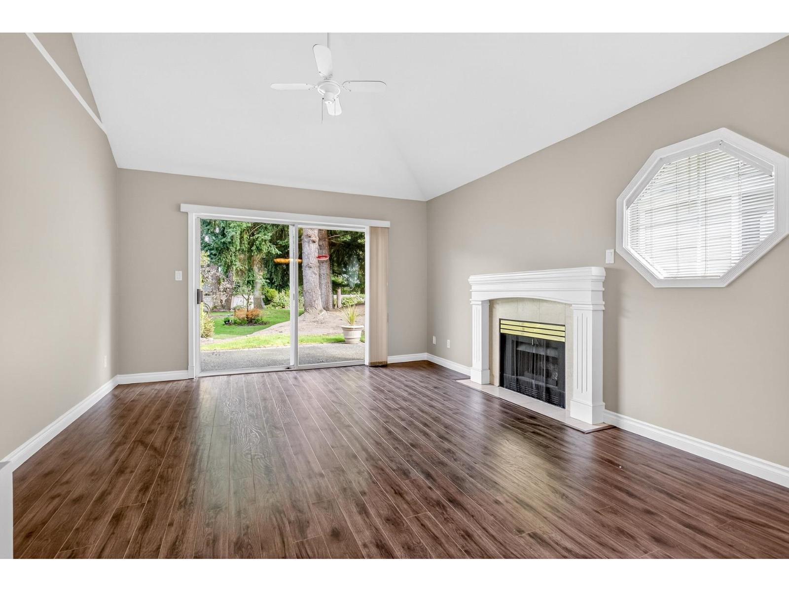 21 15273 24 Avenue Property Photo 5
