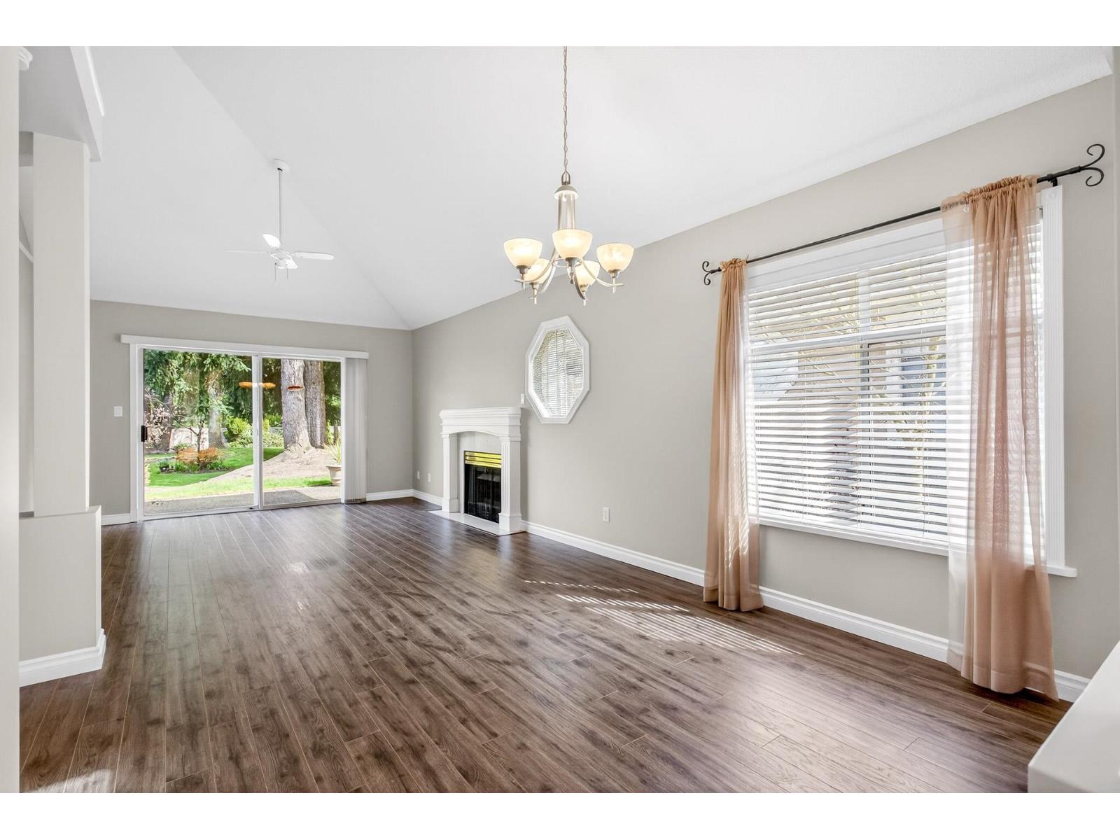 21 15273 24 Avenue Property Photo 7