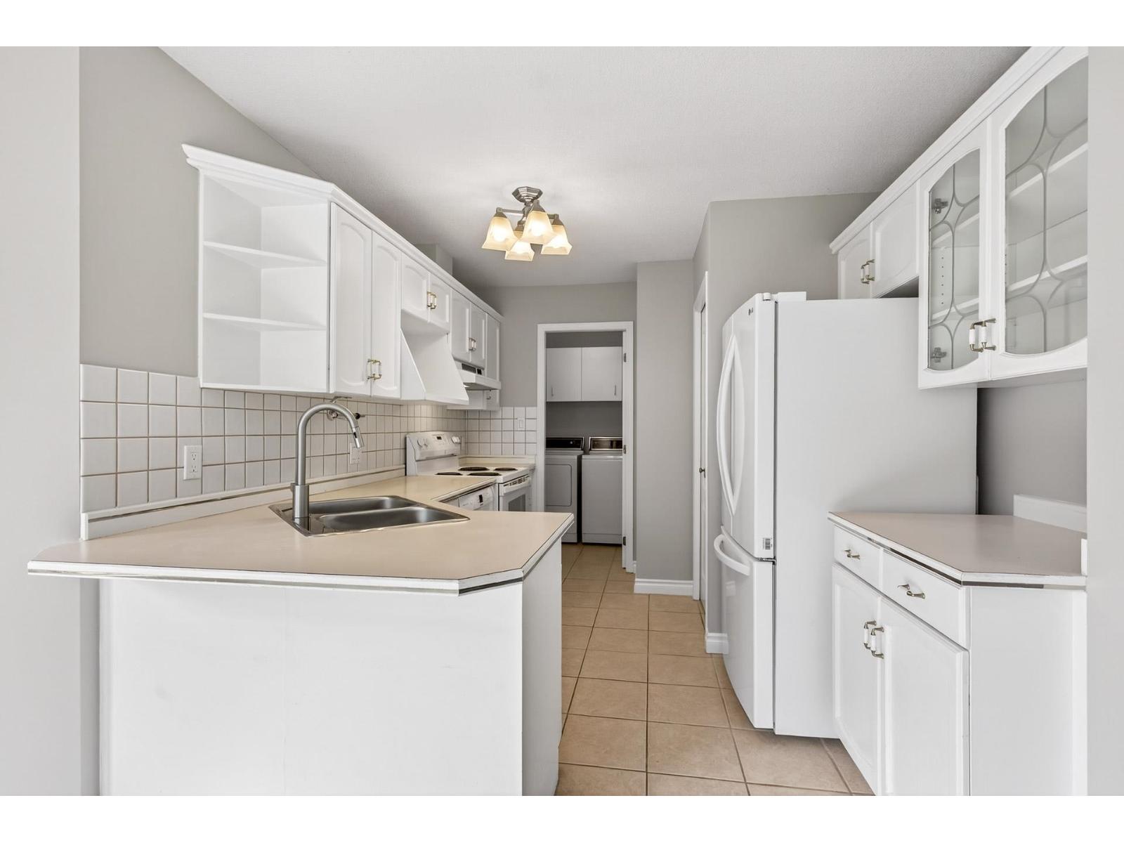 21 15273 24 Avenue Property Photo 12