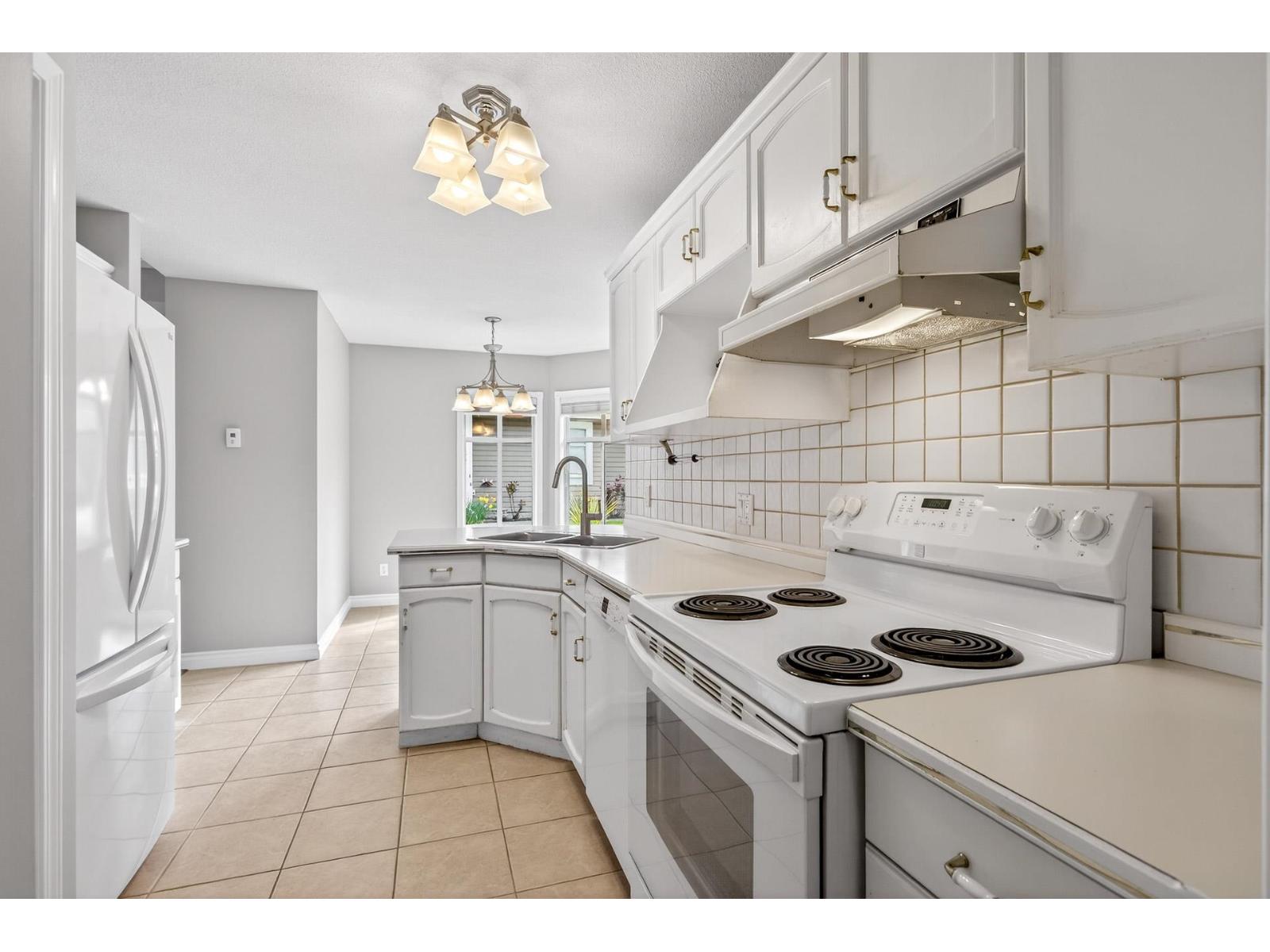 21 15273 24 Avenue Property Photo 14