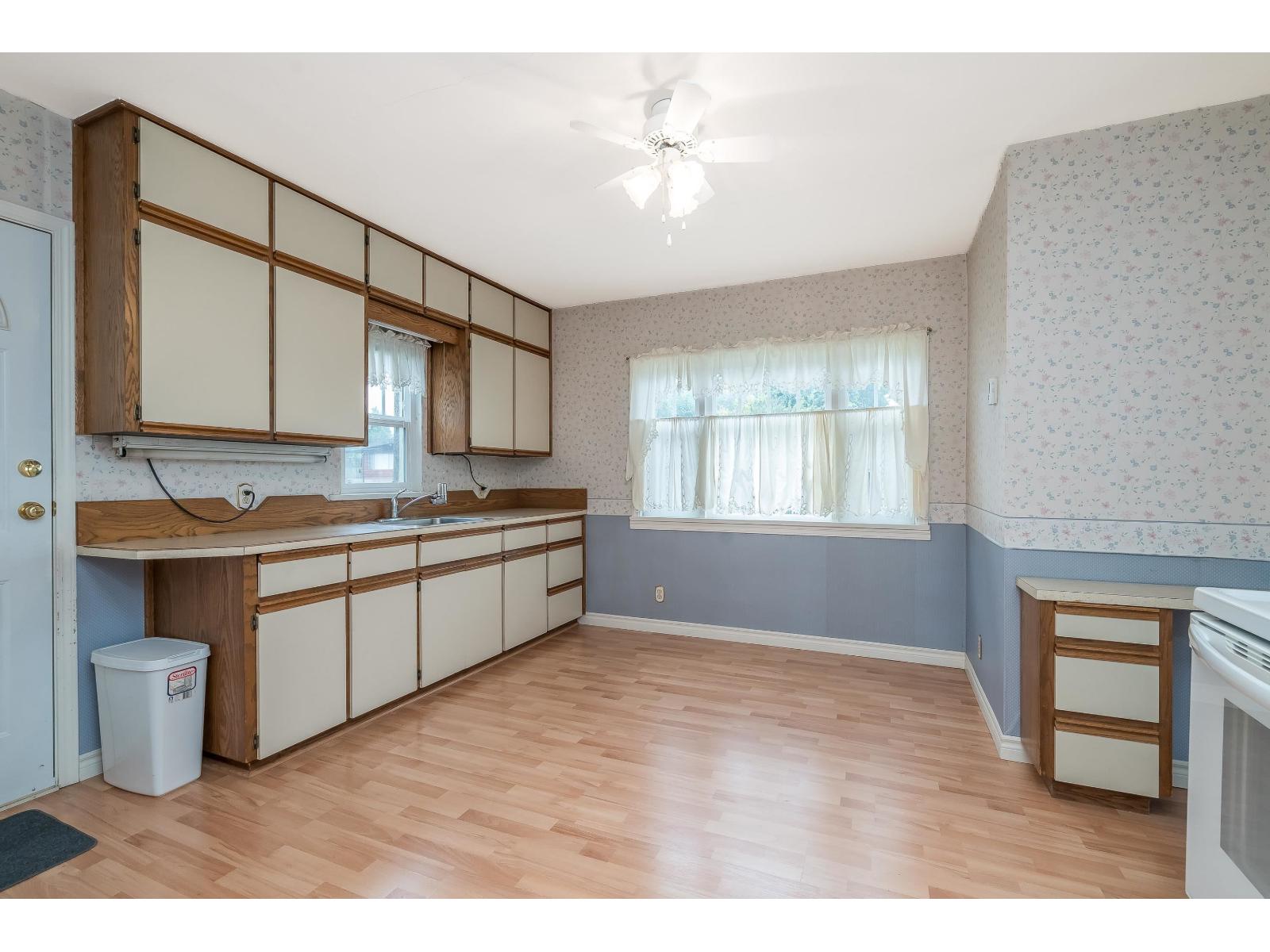 33884 Mayfair Avenue Property Photo 11