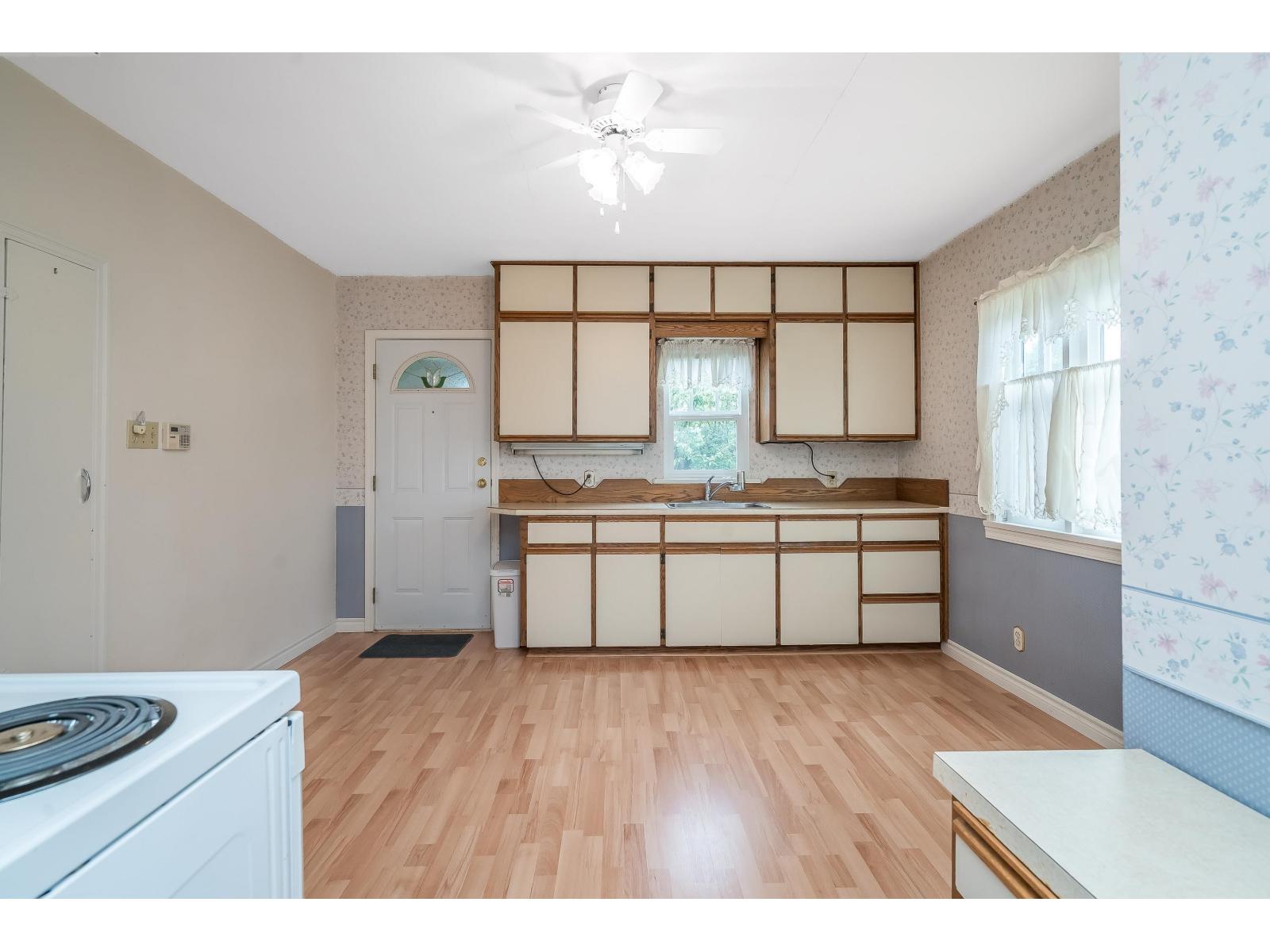 33884 Mayfair Avenue Property Photo 12