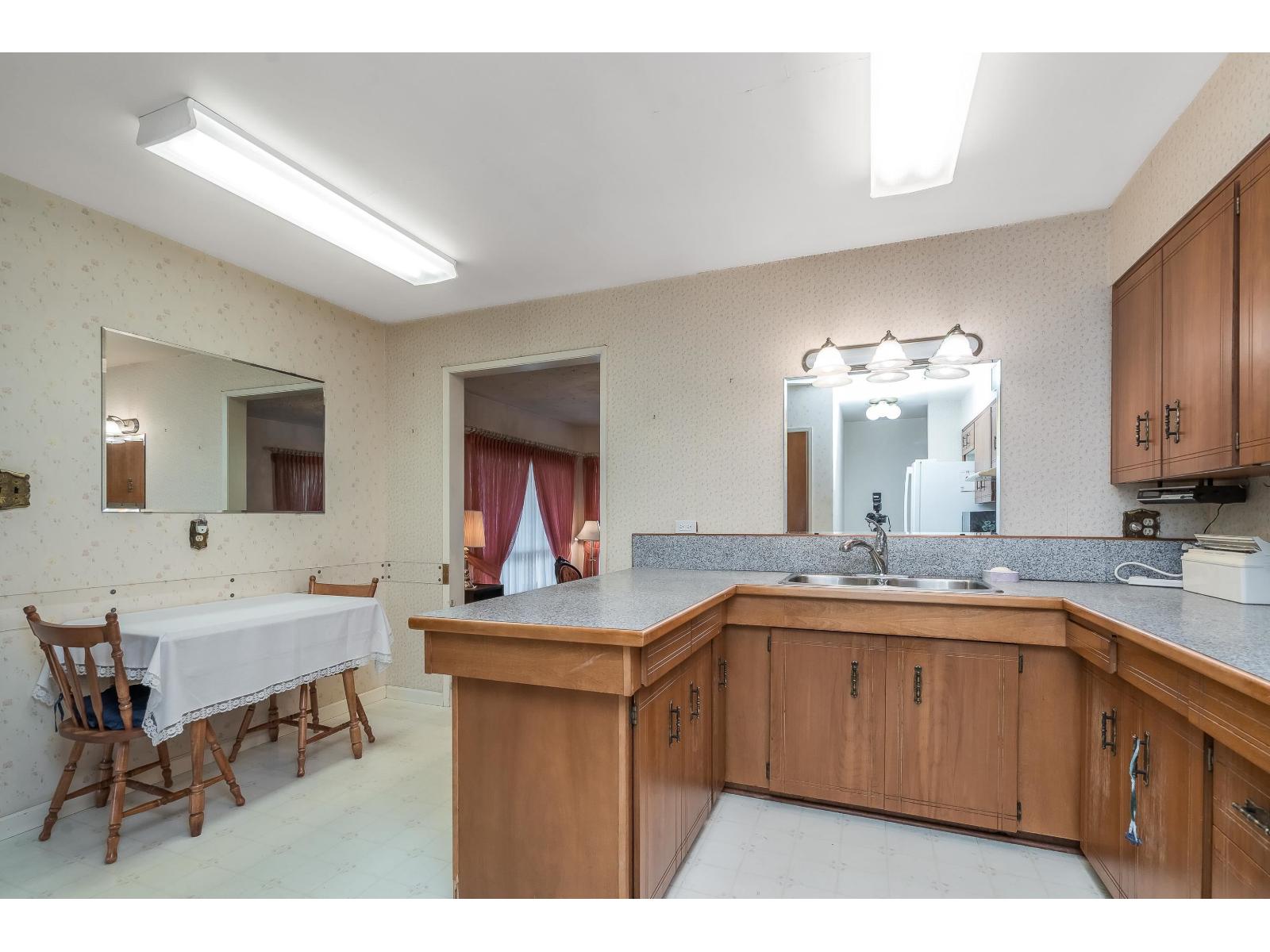 2084 Hollyberry Court Property Photo 18