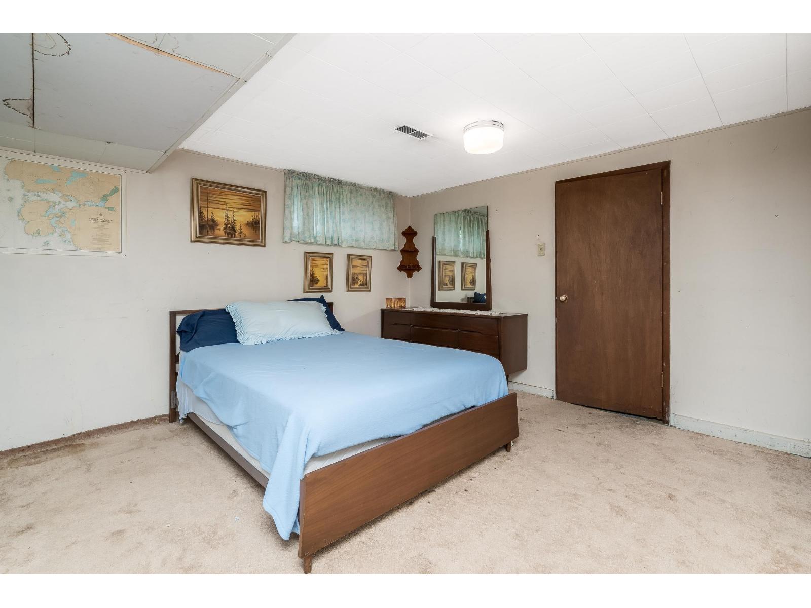 2084 Hollyberry Court Property Photo 29