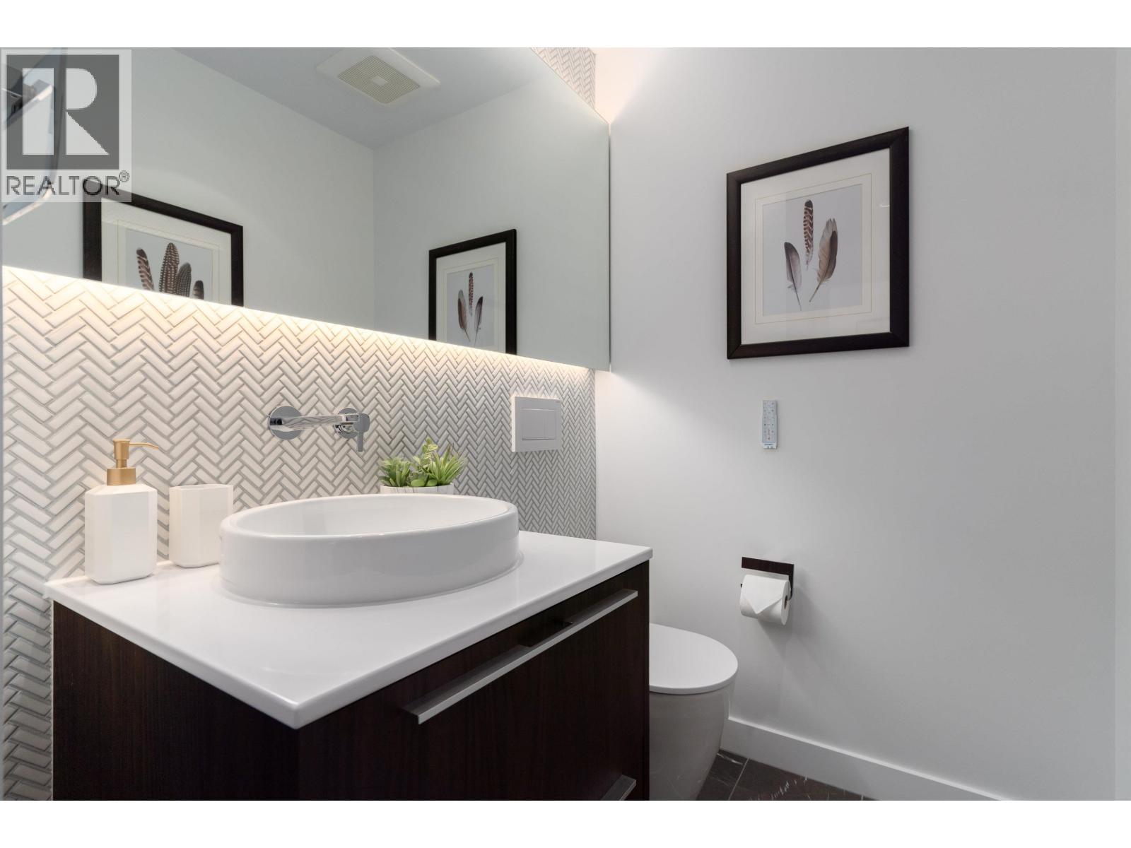 1205 6622 Pearson Way Property Photo 10