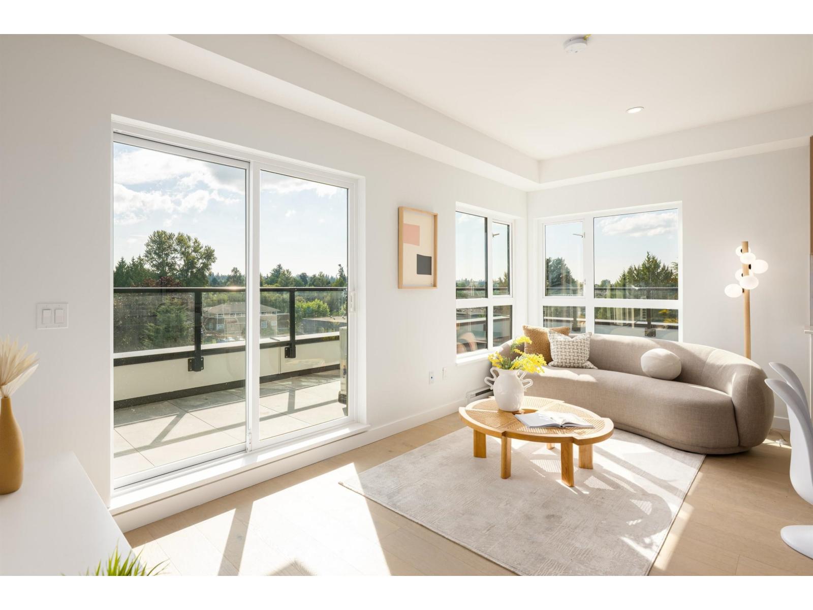503 5398 207 Street Property Photo 2