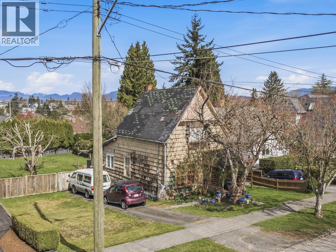 235 DURHAM STREET Property Photo 1