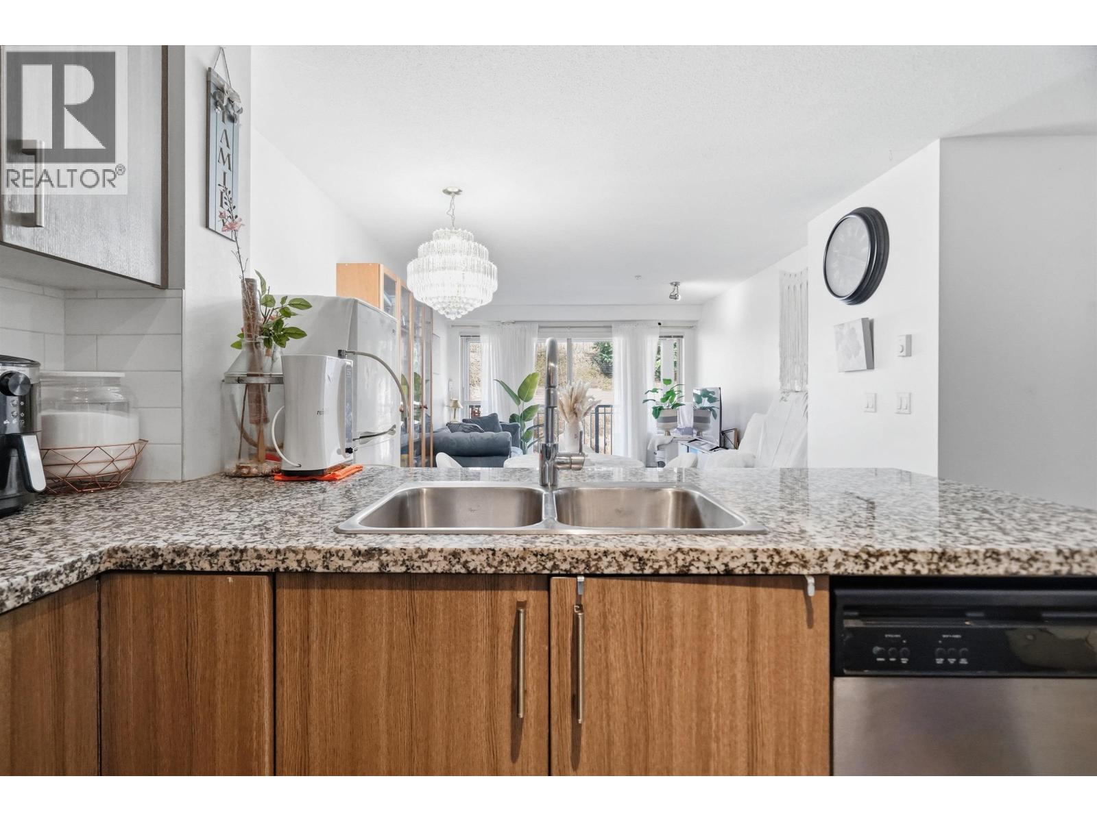 401 3178 Dayanee Springs Boulevard Property Photo 5