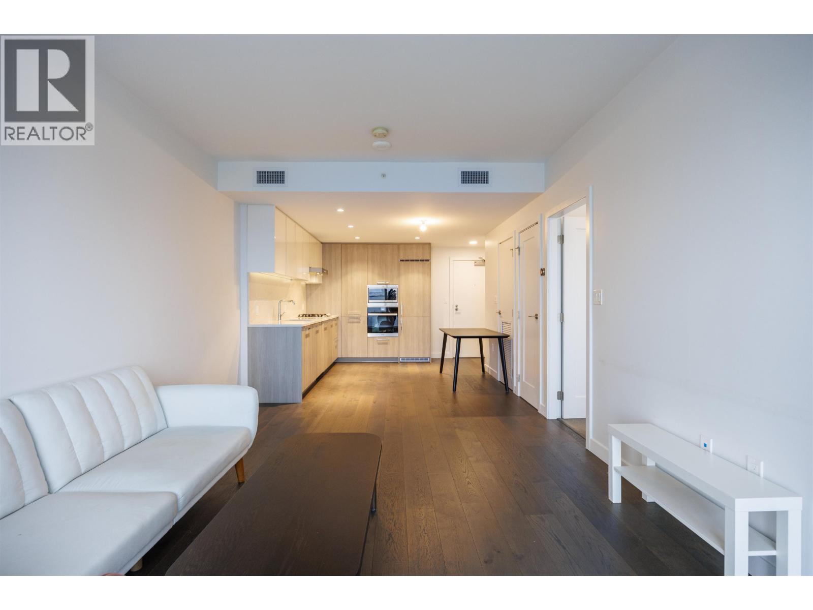 806 8155 Capstan Way Property Photo 16