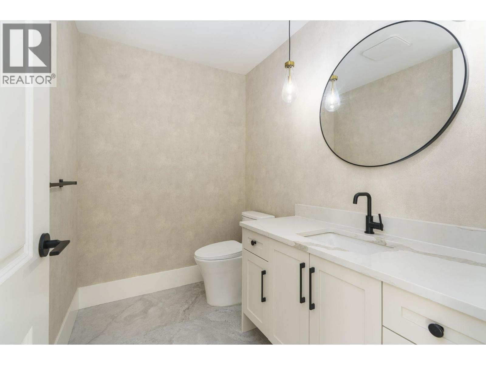 11016 241a Street Property Photo 13