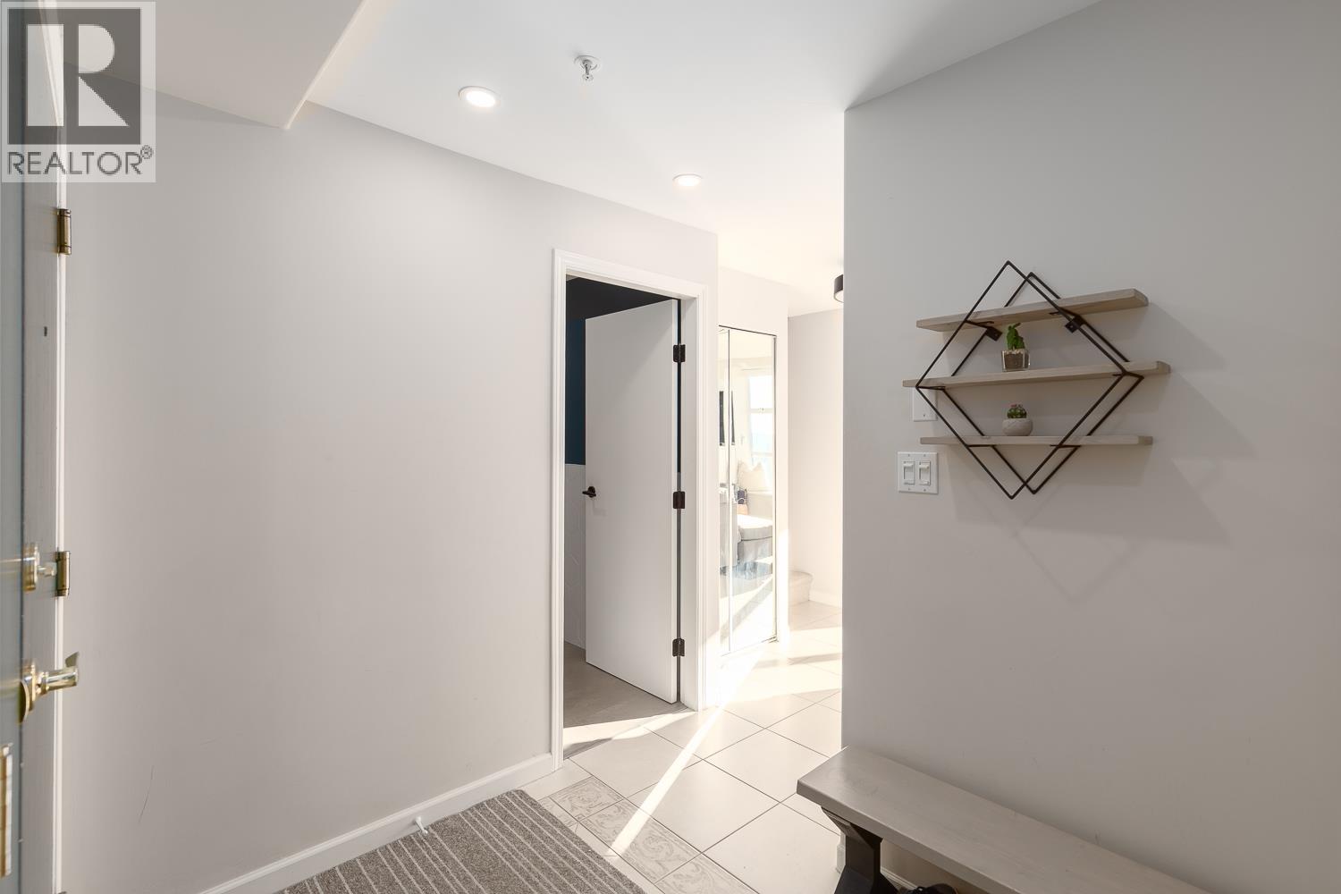 3603 939 Homer Street Property Photo 6