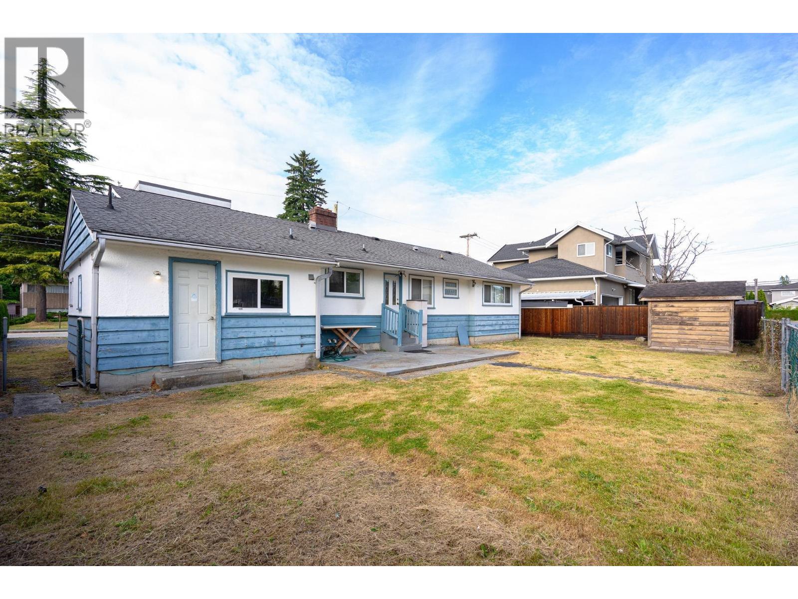 4064 Burke Street Property Photo 3