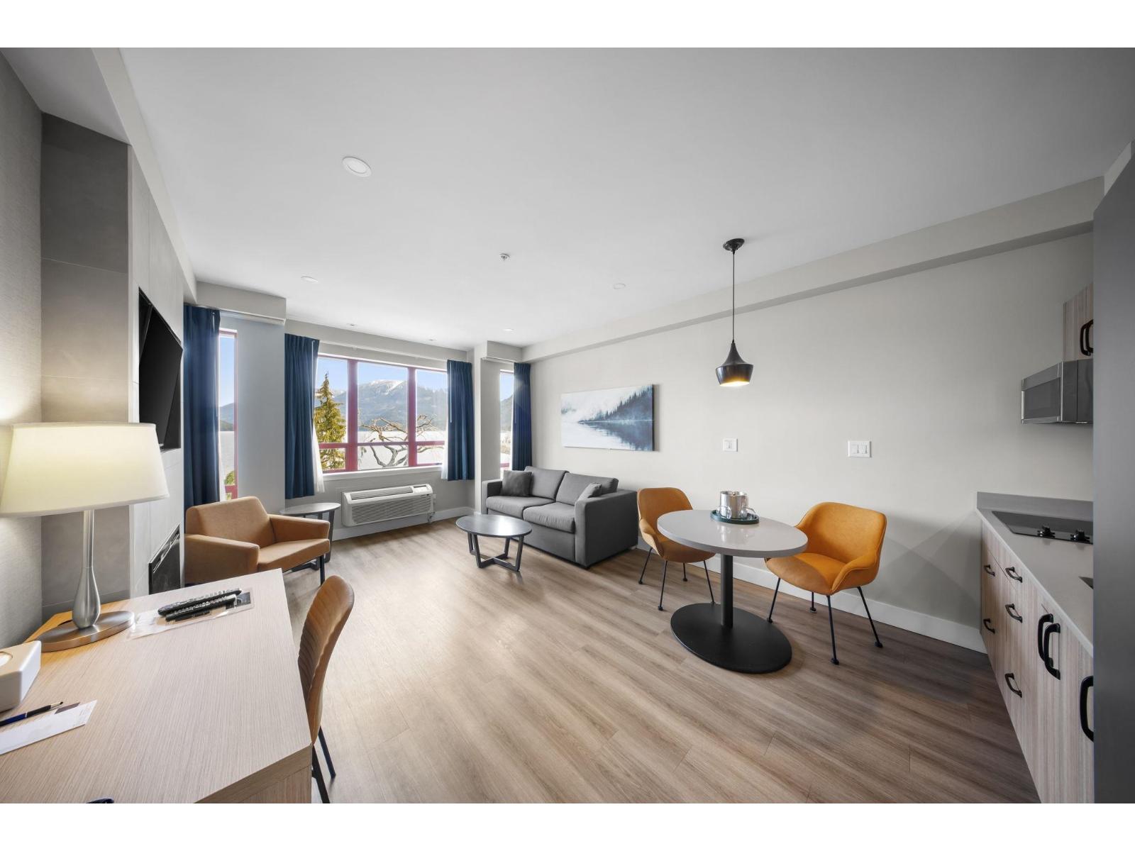 160 Esplanade Avenue #312a Property Photo 4