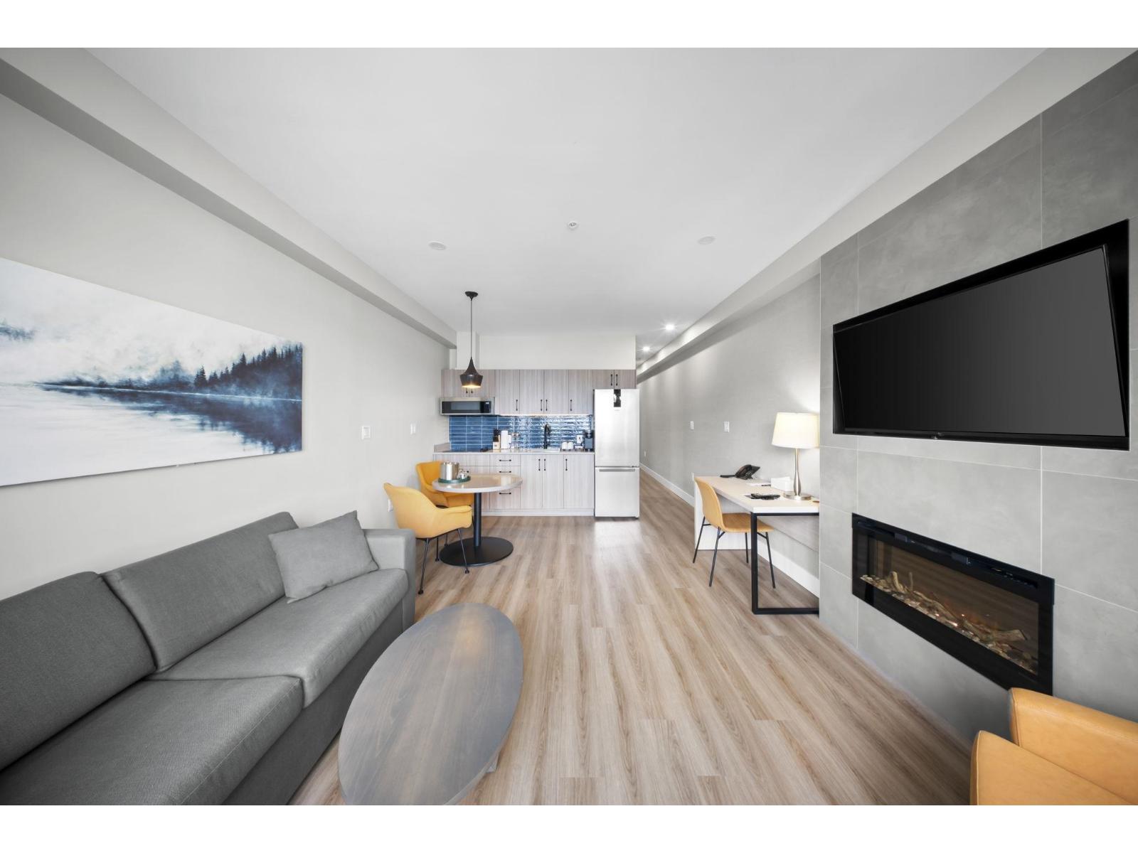 160 Esplanade Avenue #312a Property Photo 8