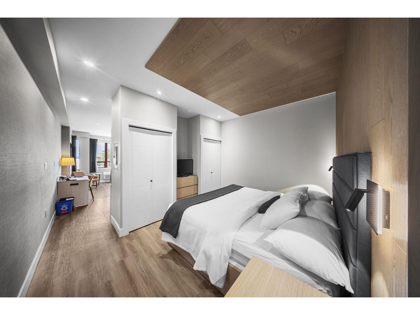160 Esplanade Avenue #312a Property Photo 14