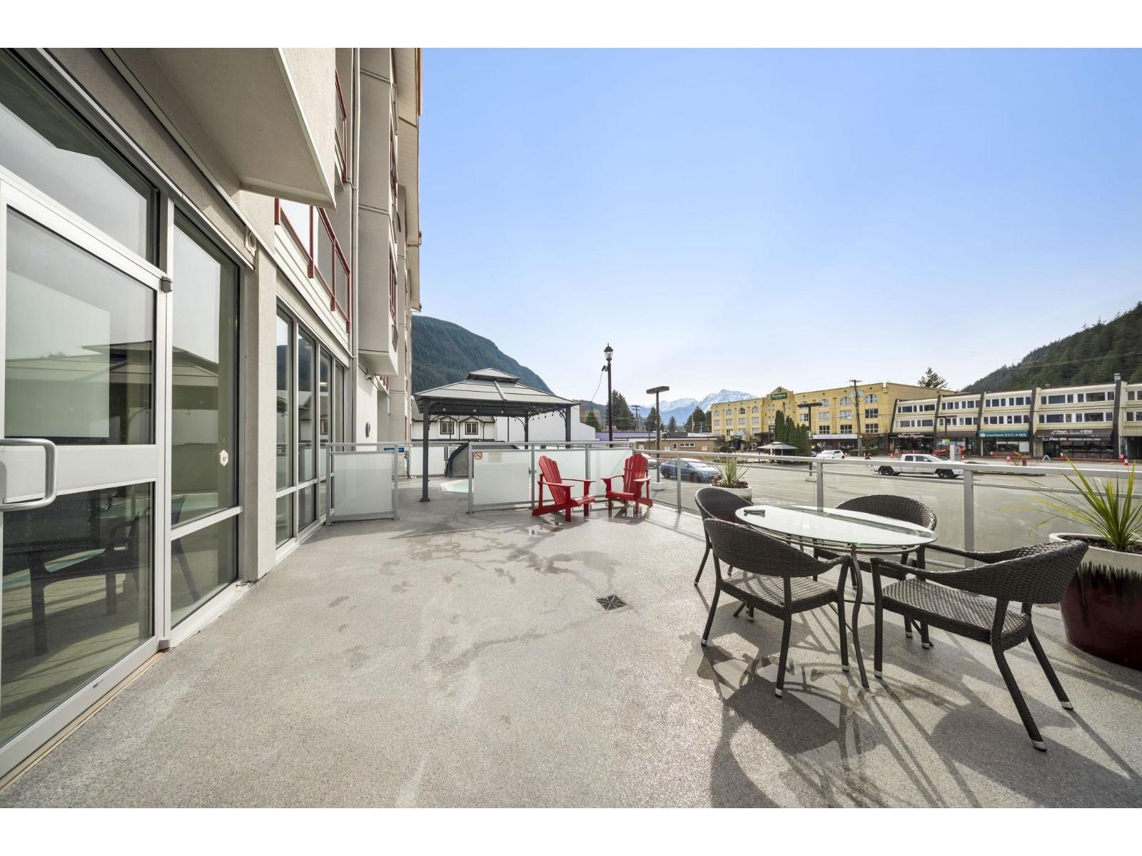 160 Esplanade Avenue #312a Property Photo 27