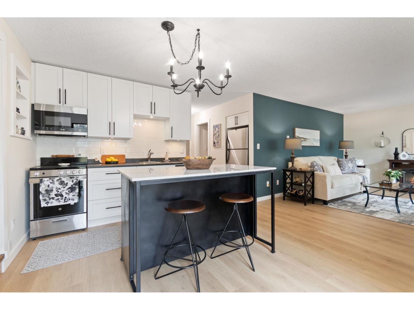 30 Robertson Crescent Property Photo 10