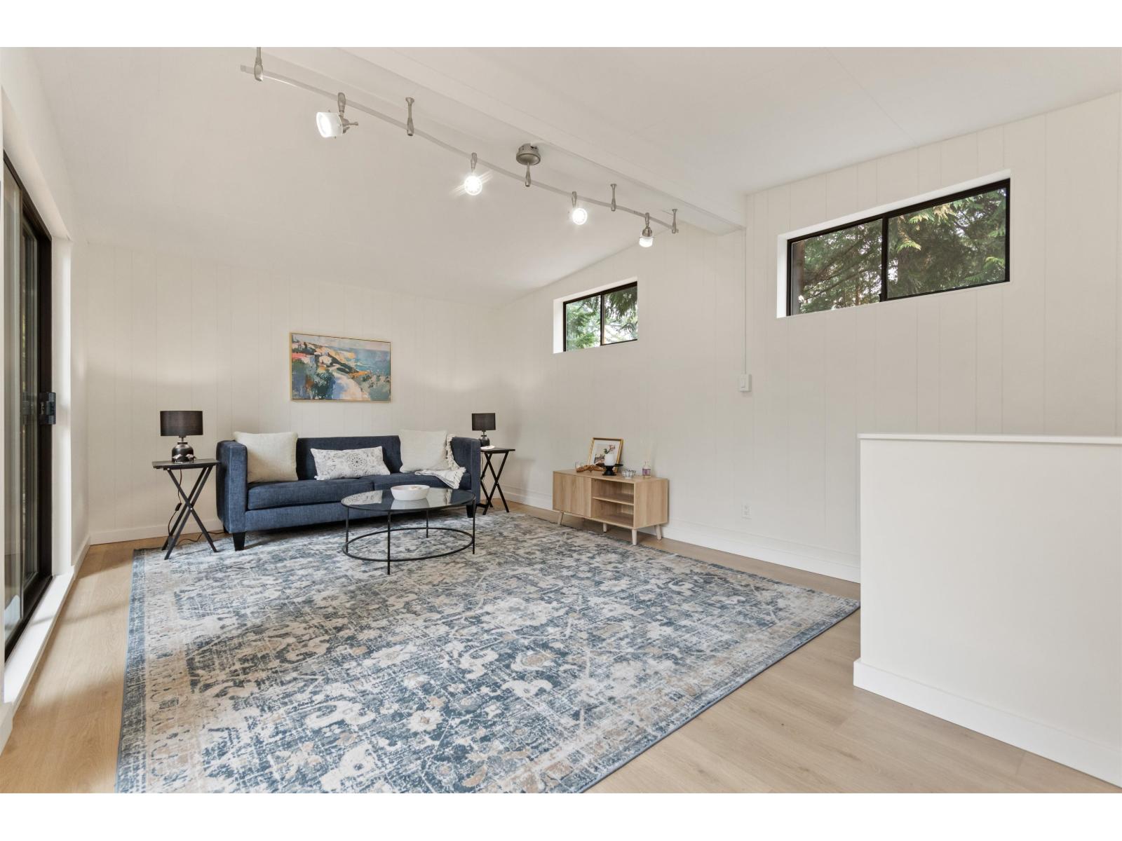 30 Robertson Crescent Property Photo 15