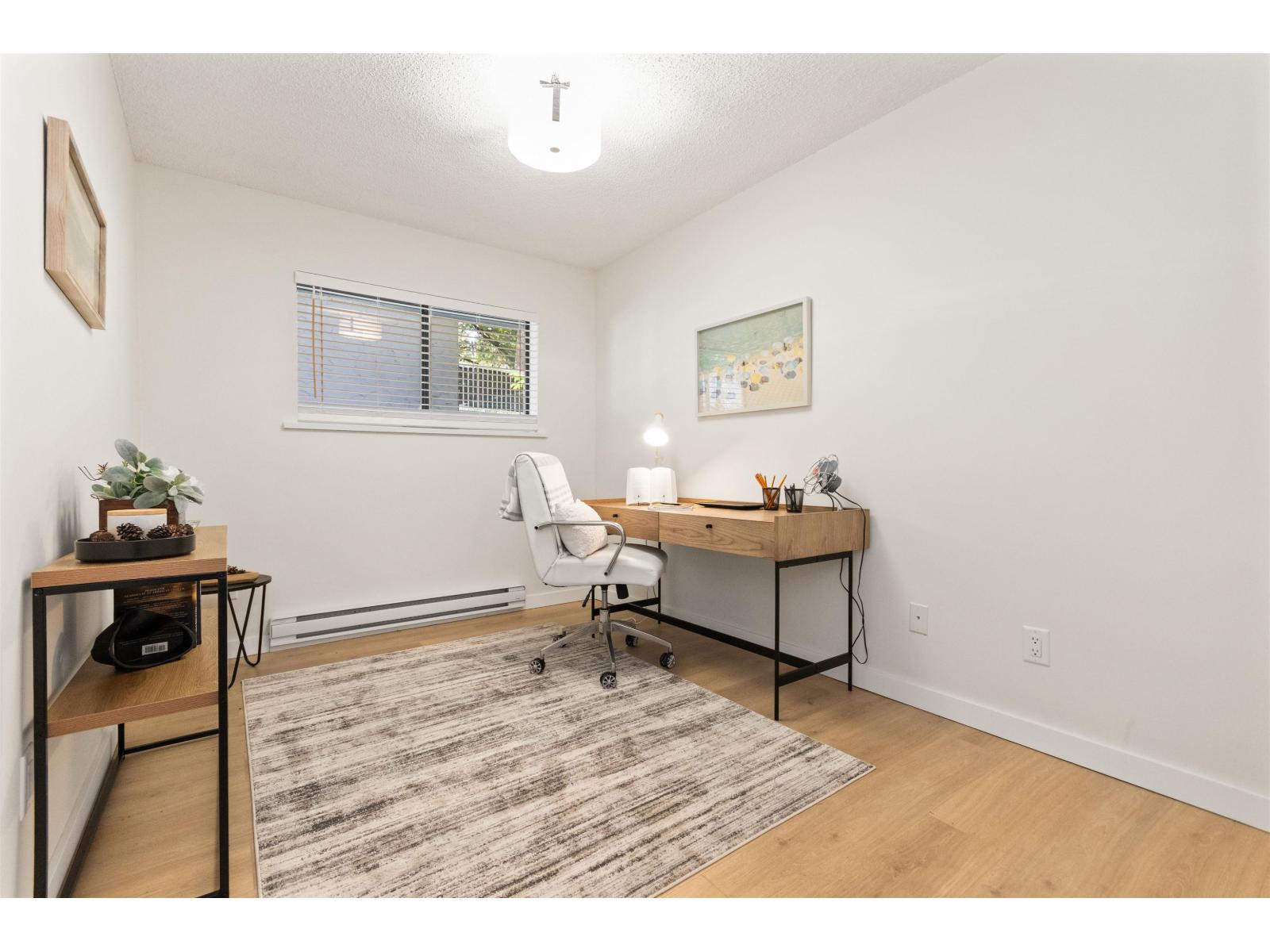 30 Robertson Crescent Property Photo 21