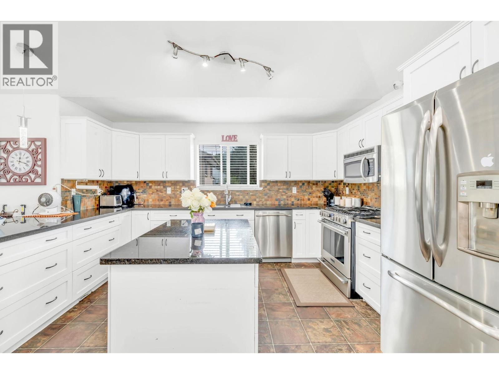 20558 122 Avenue Property Photo 15