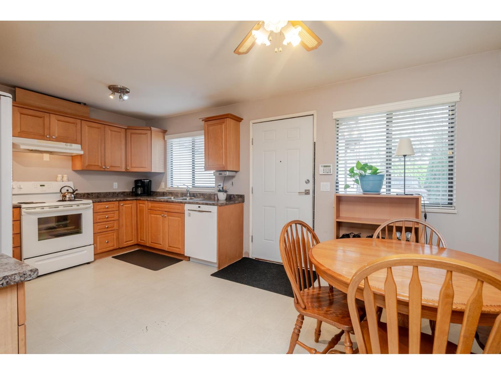 8570 152 Street Property Photo 7