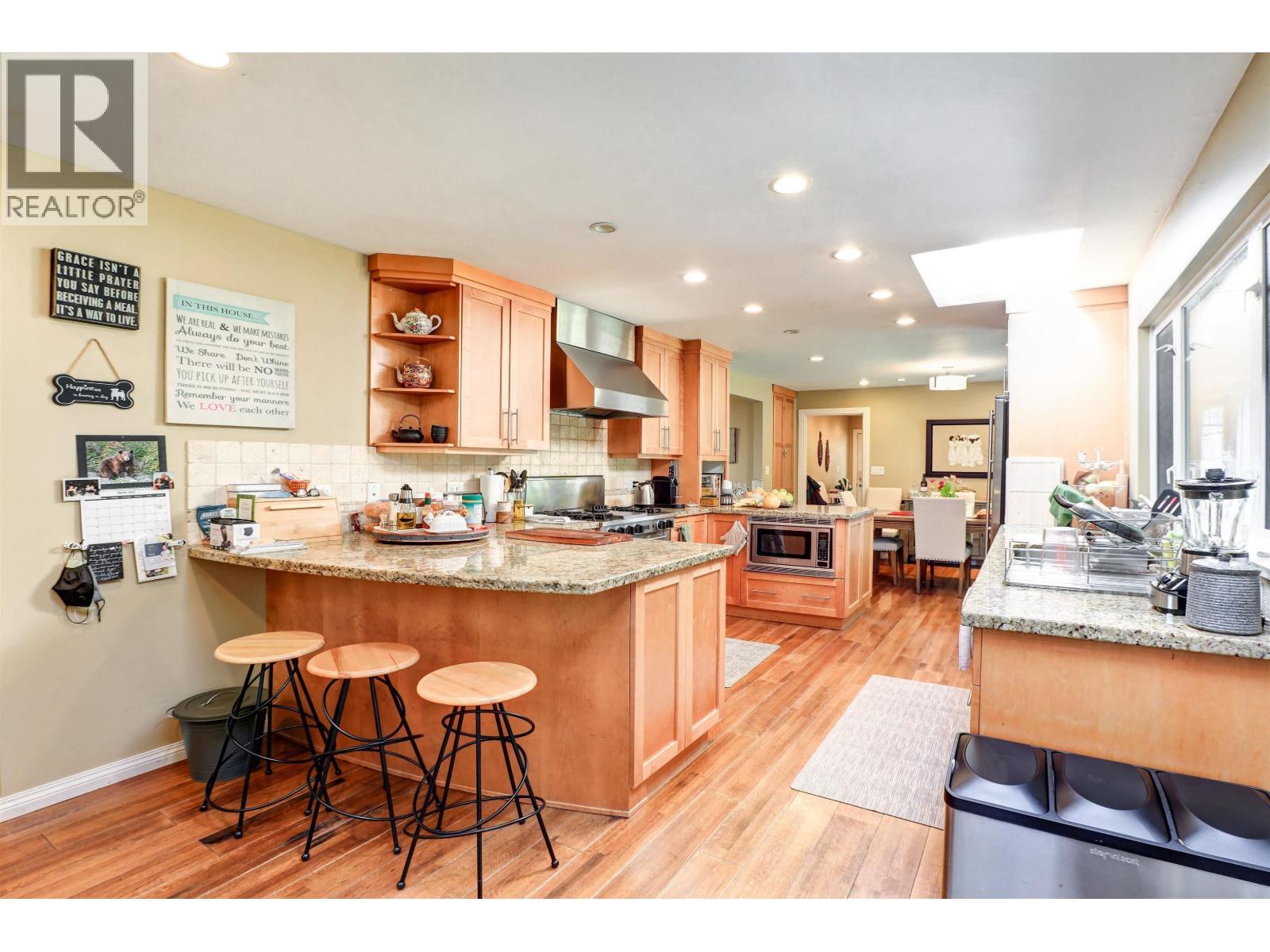4730 Willow Creek Road Property Photo 18
