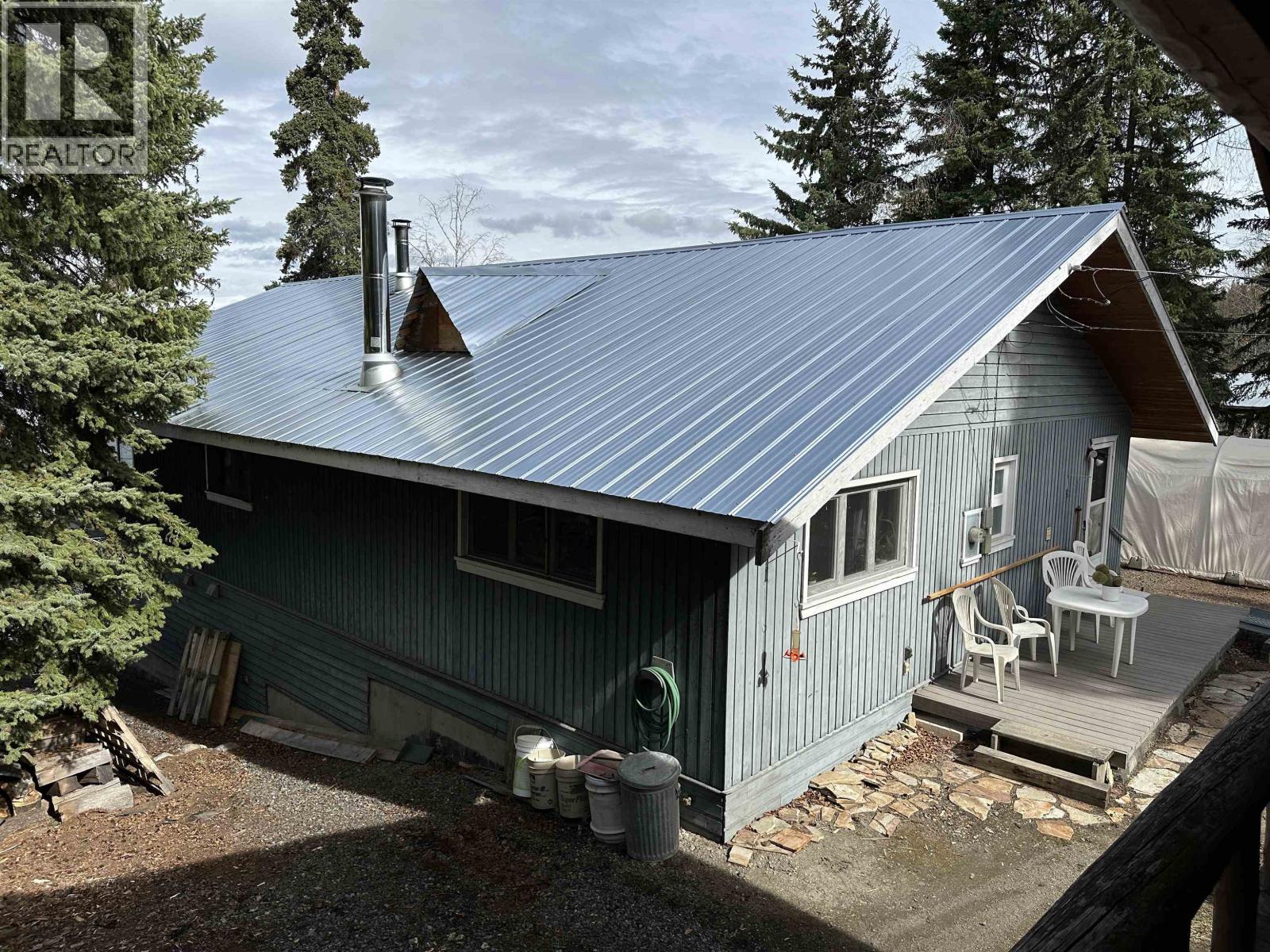 7477 Greenall Road Property Photo 3