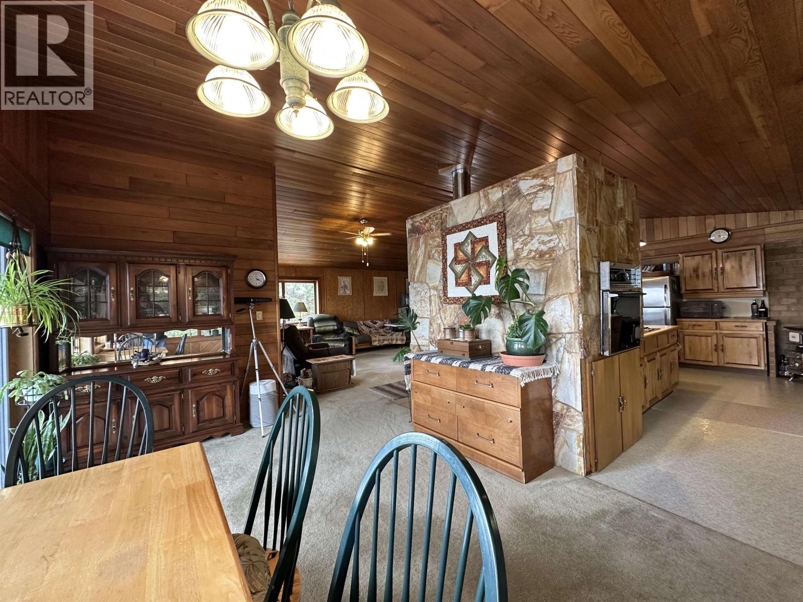 7477 Greenall Road Property Photo 12