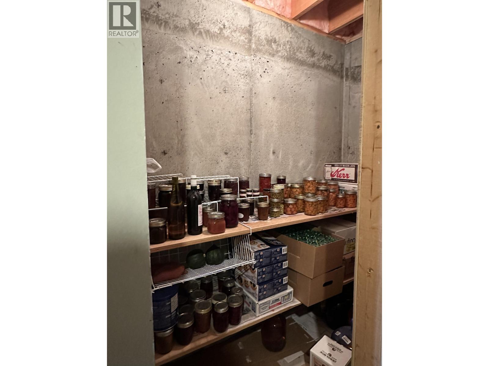 7477 Greenall Road Property Photo 30