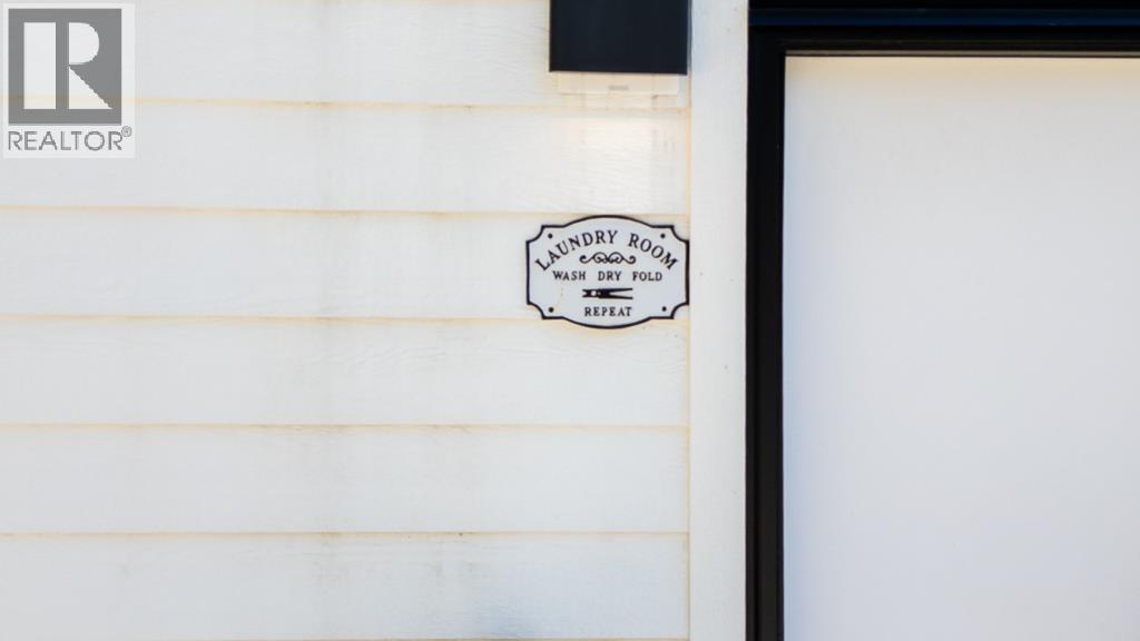 9384 Stephens Way Property Photo 16