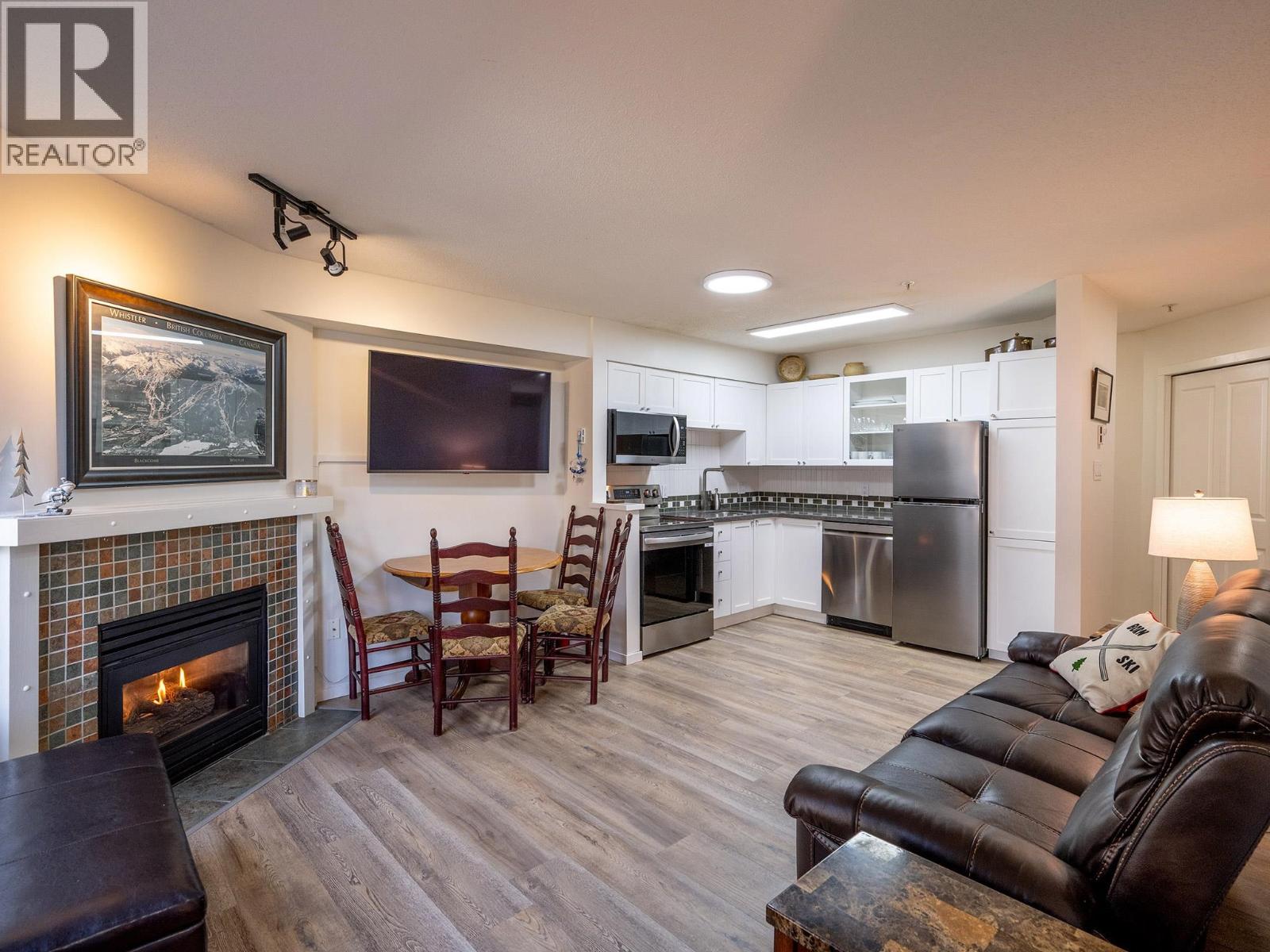 3 4388 Northlands Boulevard Property Photo 3