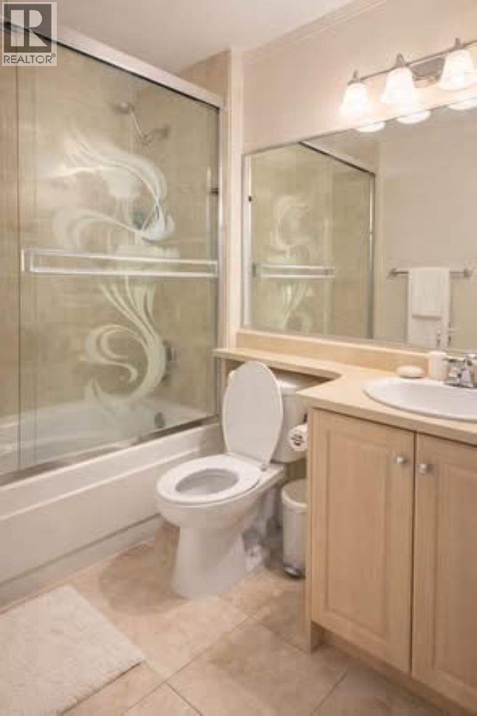 387x S Elmwood Street Property Photo 2