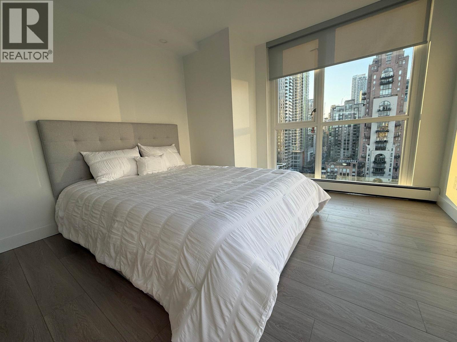 1801 289 Drake Street Property Photo 7
