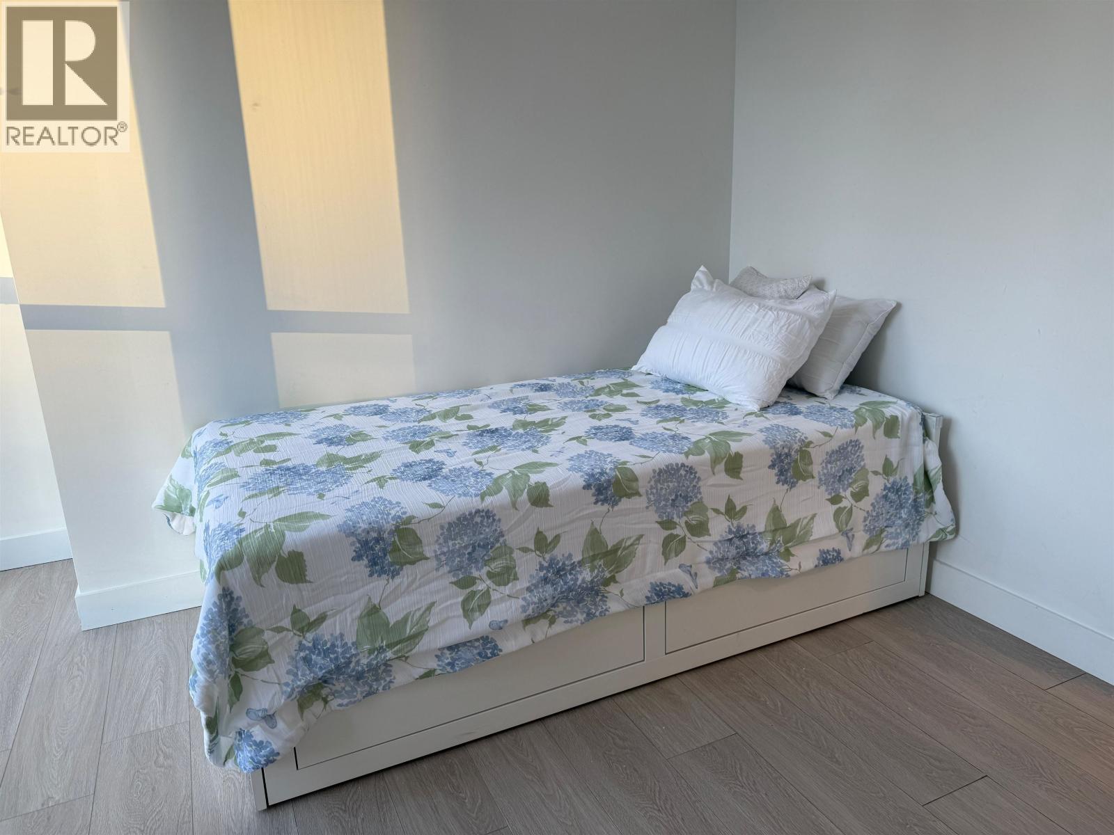 1801 289 Drake Street Property Photo 16