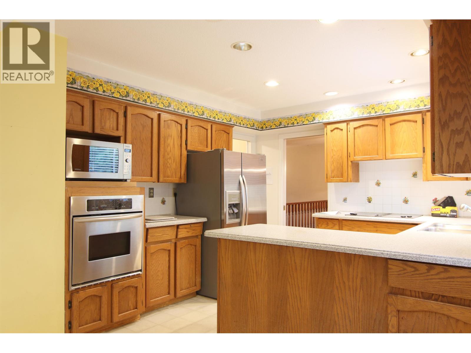 5241 4a Avenue Property Photo 6