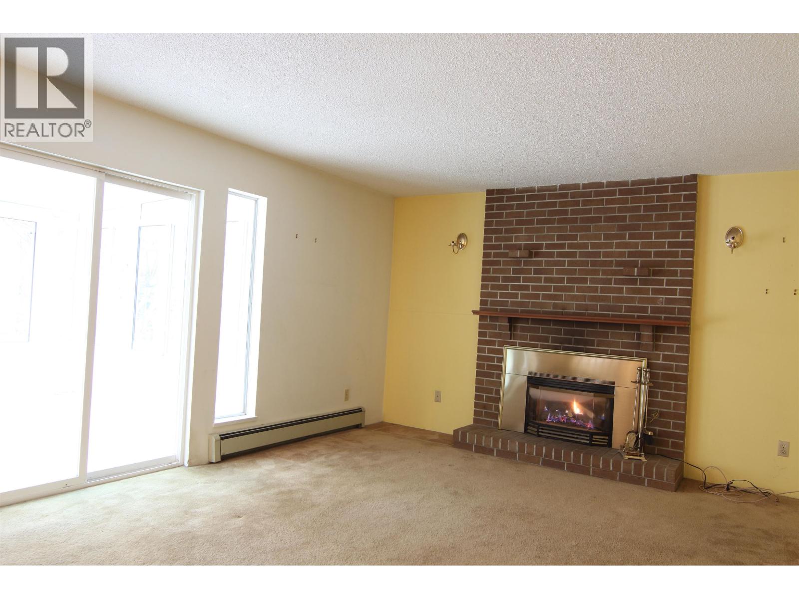 5241 4a Avenue Property Photo 9