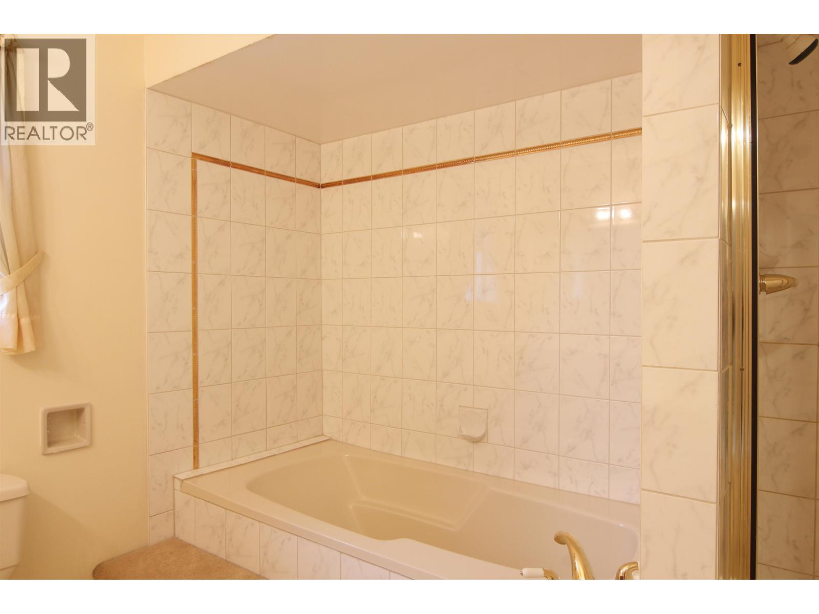 5241 4a Avenue Property Photo 15