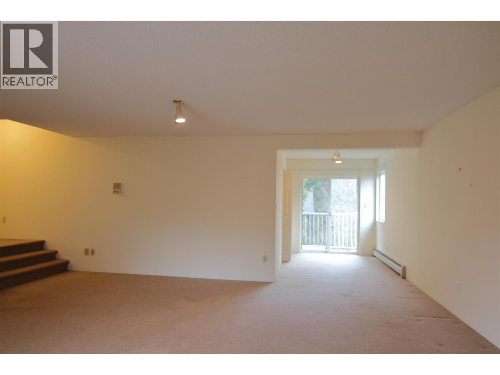 5241 4a Avenue Property Photo 18