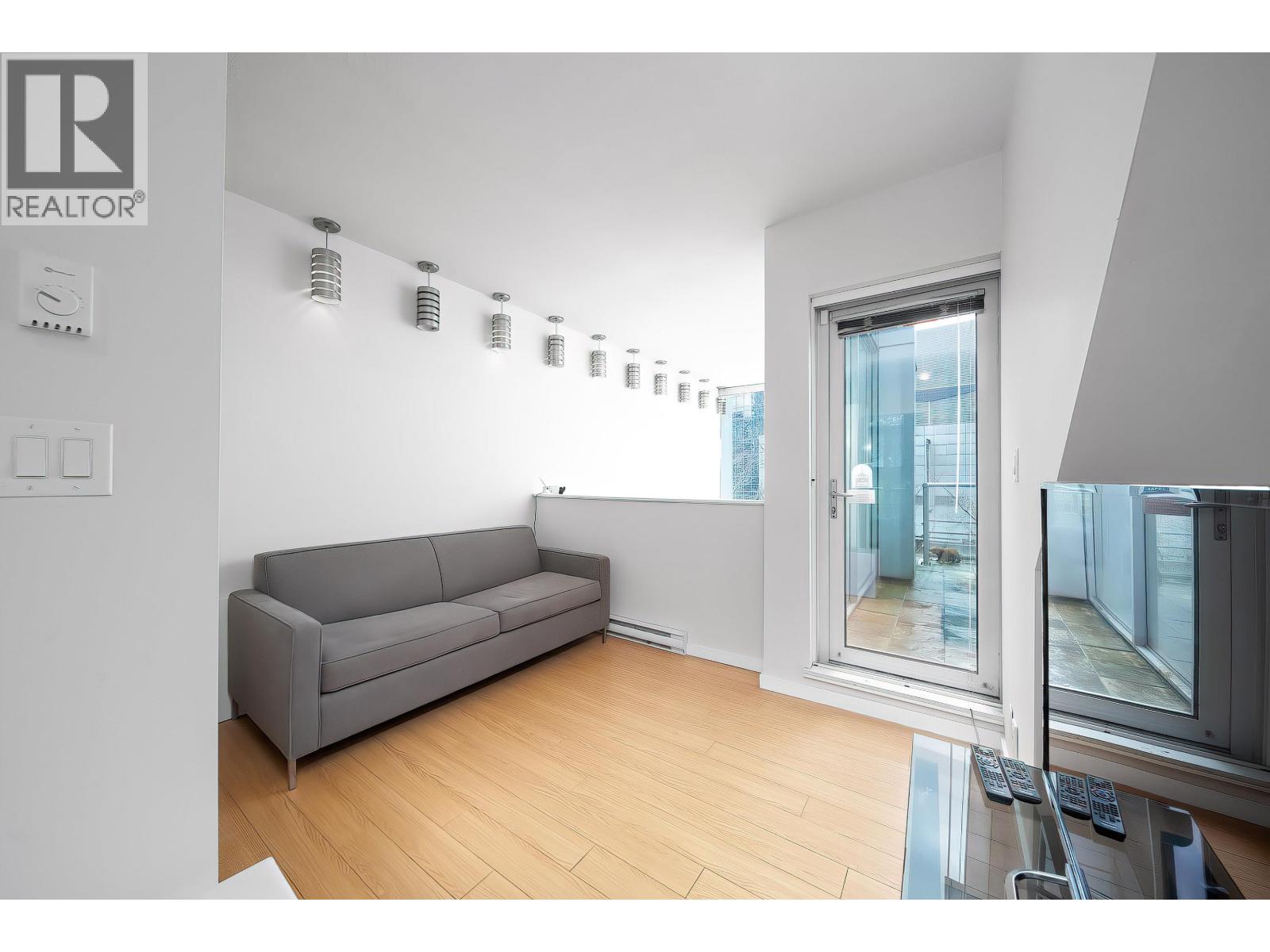 119 Regiment Square Property Photo 10