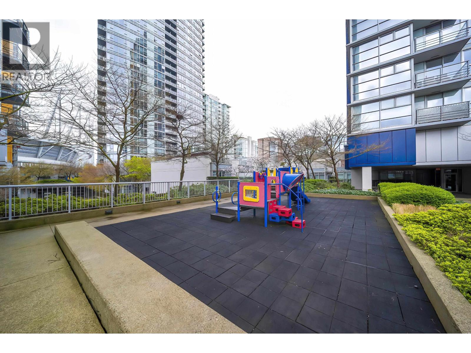 119 Regiment Square Property Photo 17