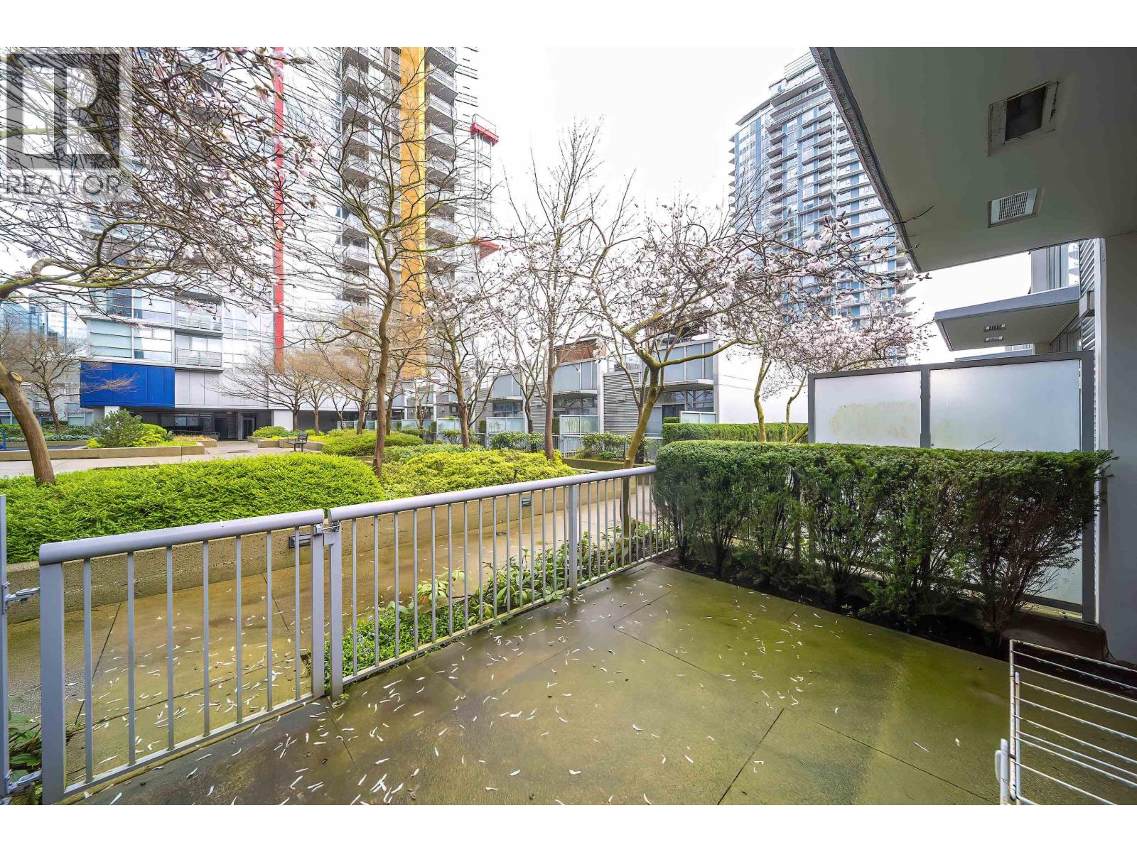 119 Regiment Square Property Photo 18