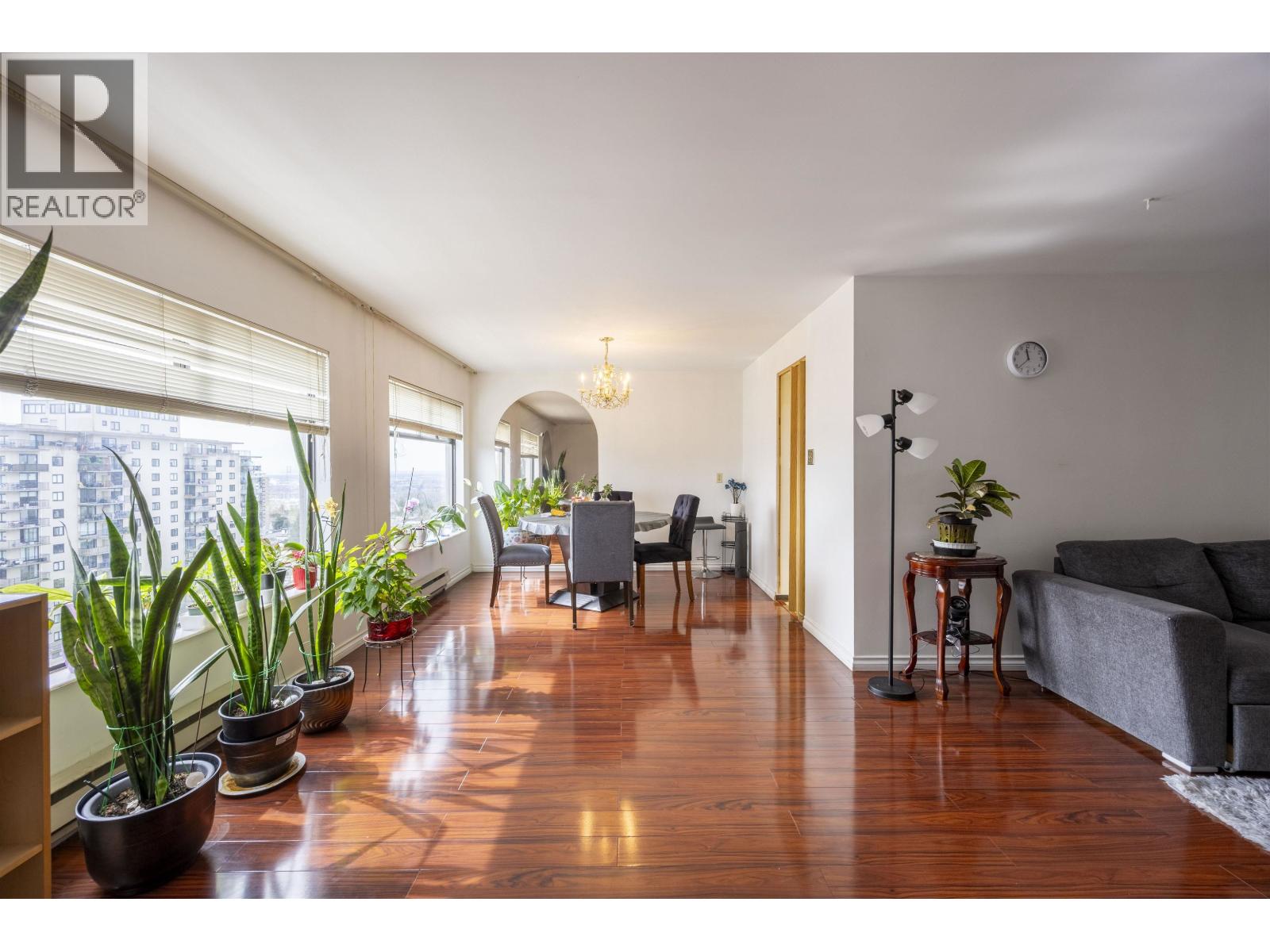 902 615 Belmont Street Property Photo 1