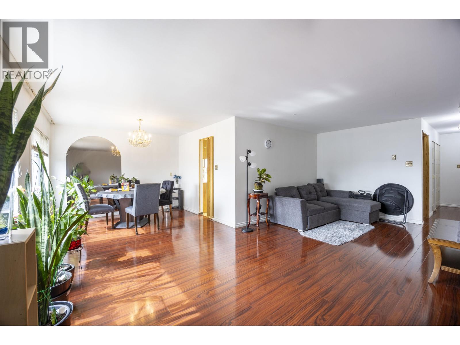 902 615 Belmont Street Property Photo 3