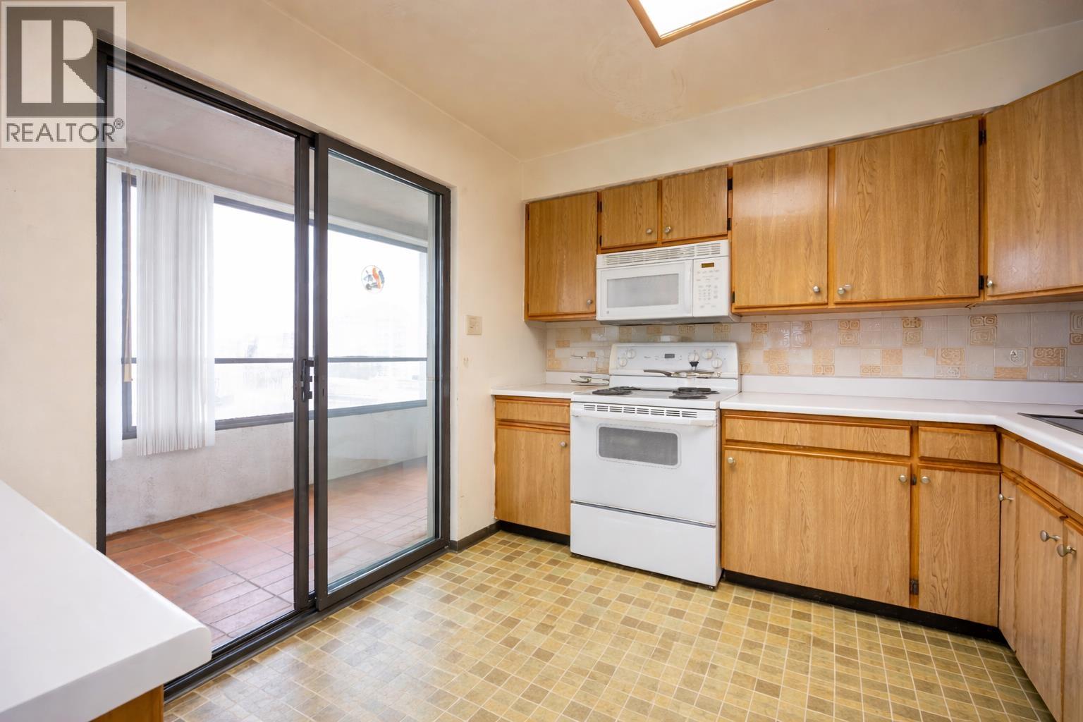 902 615 Belmont Street Property Photo 8