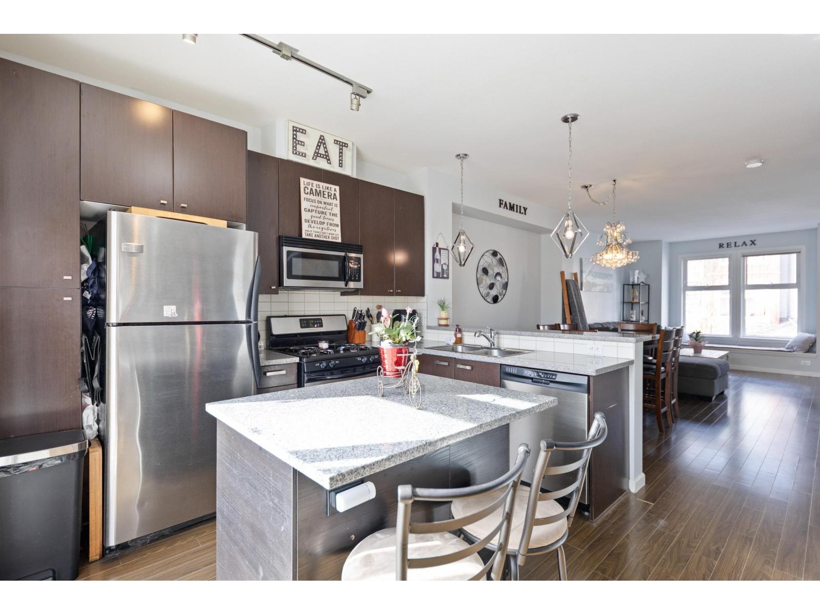 96 18777 68a Avenue Property Photo 3