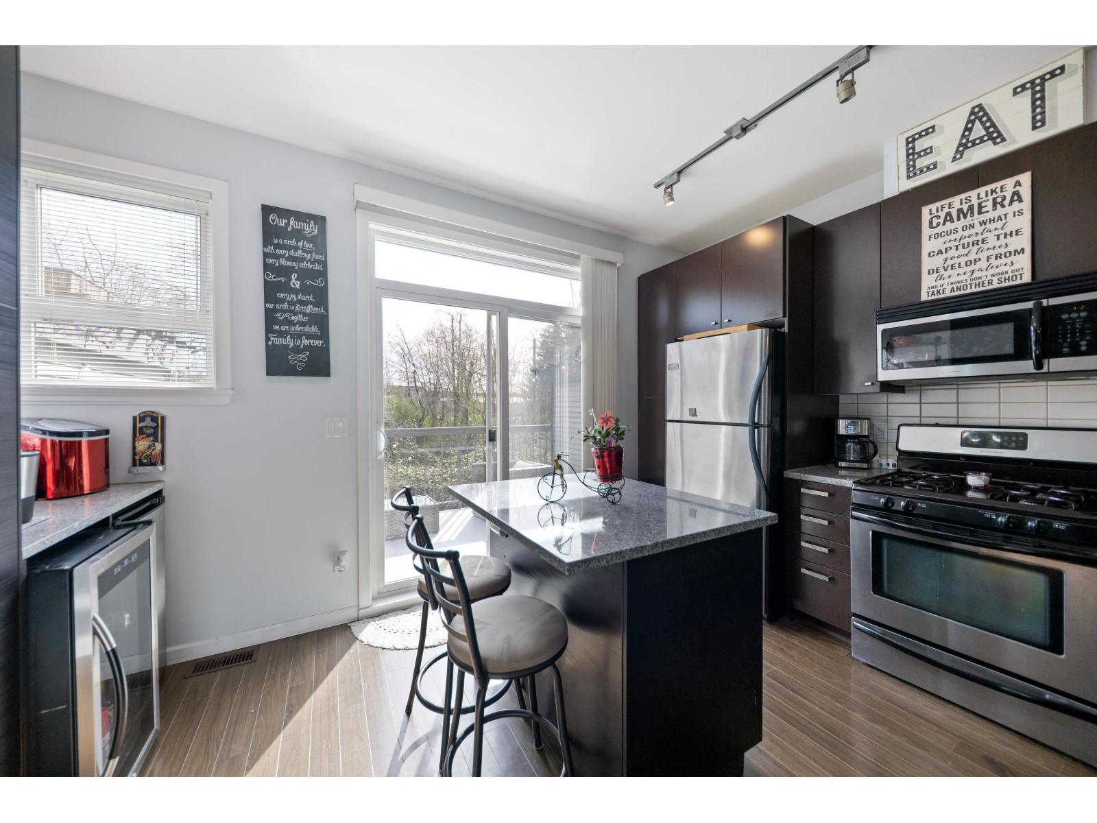 96 18777 68a Avenue Property Photo 5