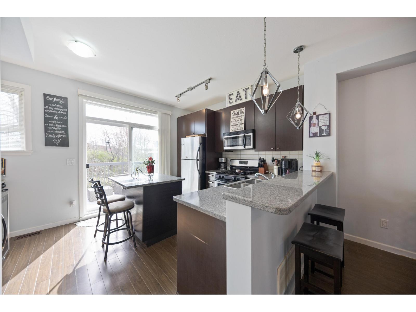 96 18777 68a Avenue Property Photo 6